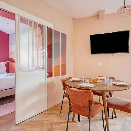 Appartamento Bright 2 Bedrooms & Air Conditioning 17