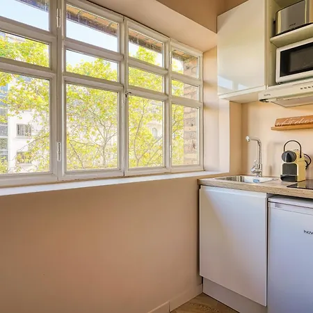 Bright 2 Bedrooms & Air Conditioning 17 Appartamento