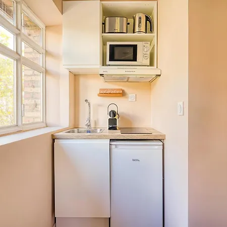 Bright 2 Bedrooms & Air Conditioning 17 Appartamento