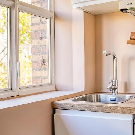 Bright 2 Bedrooms & Air Conditioning 17 Appartamento *